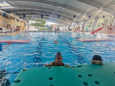 1ère séance à la piscine pour les classes de CE1 et CM2A.