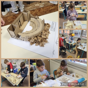 maquette d'un th&eacute;&acirc;tre antique - CM1